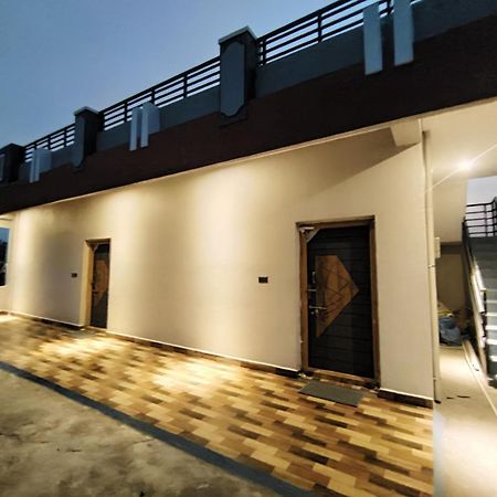 Raj Homestay Хампи Экстерьер фото